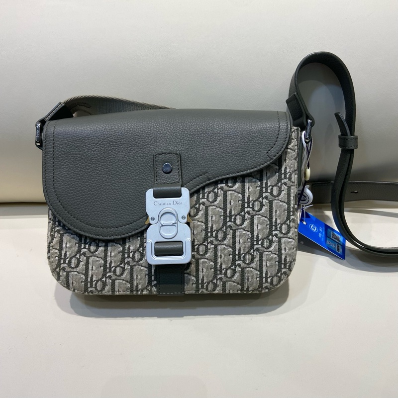 DIOR迪奧 Saddle 可調節肩帶翻蓋開合 Oblique印花 粒面牛皮革綠色23編碼-1
