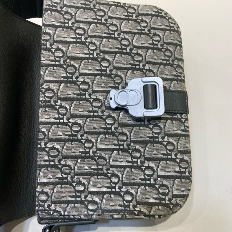 DIOR迪奧 Saddle 可調節肩帶翻蓋開合 Oblique印花 粒面牛皮革綠色23編碼-13