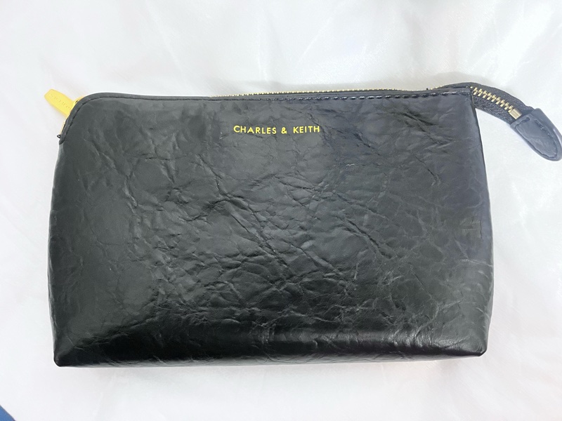 CHARLES&KEITH流浪包-1