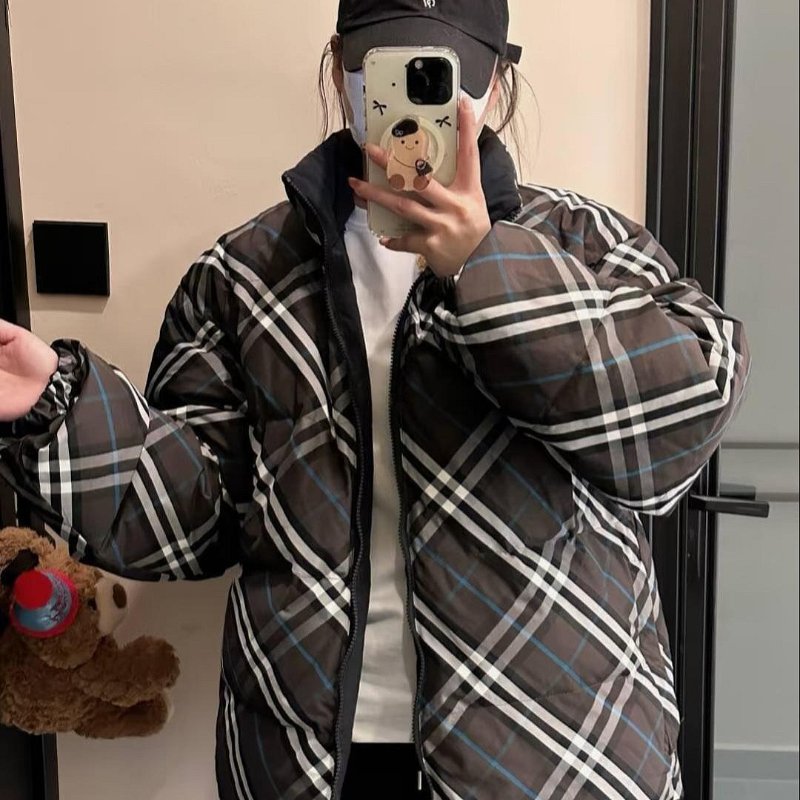 💎Han's house精品服飾💎Burberry 格紋 刺繡 戰馬 防水 羽絨 外套 雙面穿  原價6萬-4