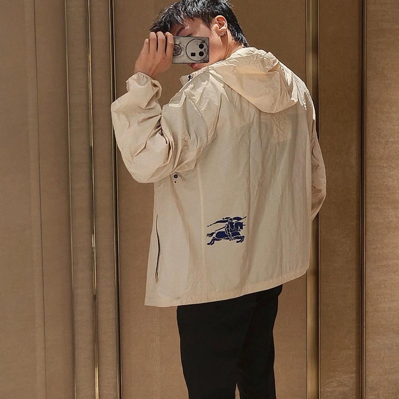 💎Han's house精品服飾💎Burberry 刺繡 戰馬 風衣 連帽 外套-6