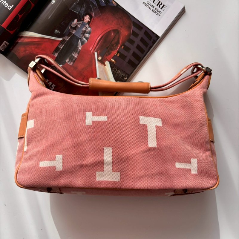 ✨出清優惠 ‼️百搭單品 Tods 淡粉色T logo帆布單肩包-1