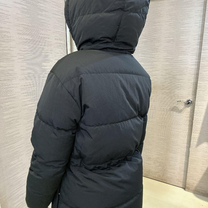 💎Han's house精品服飾💎Burberry 格紋刺繡戰馬防水 羽絨外套 雙面穿 原價63000-4