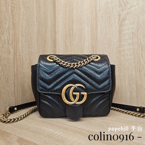 [超高CP值包款❣️] Gucci黑牛皮霧金釦山形紋方形馬夢肩斜背包