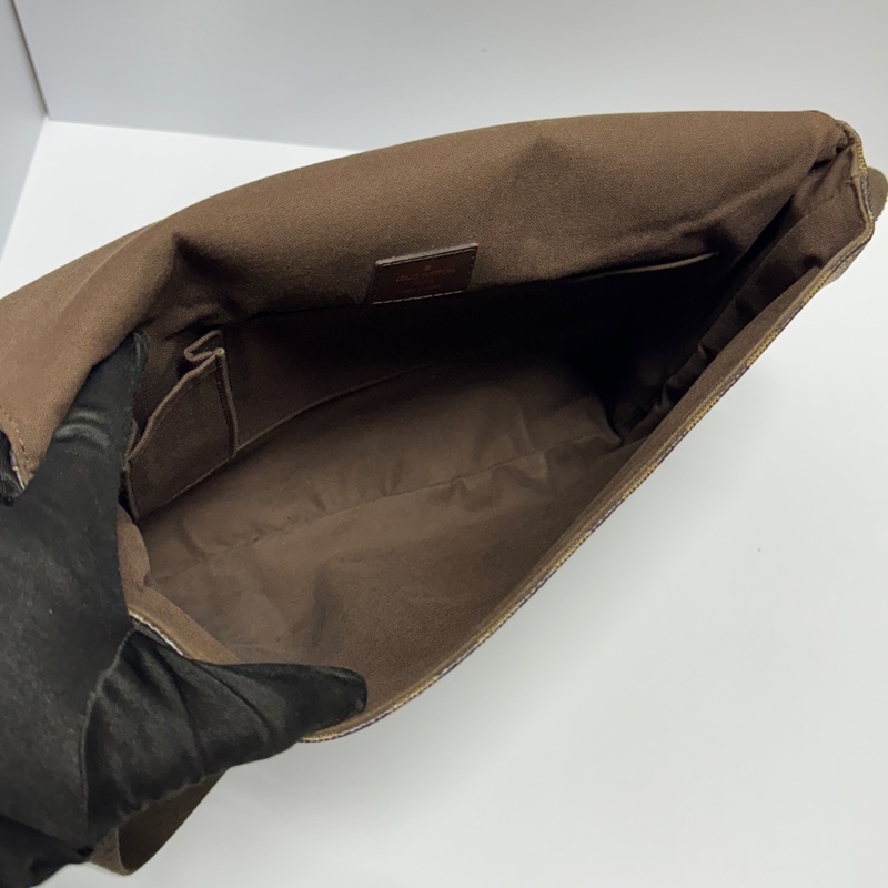 【超級新🆕】 LV Brooklyn 經典棋盤格 男女通用 斜背包（專櫃10.3萬）-18