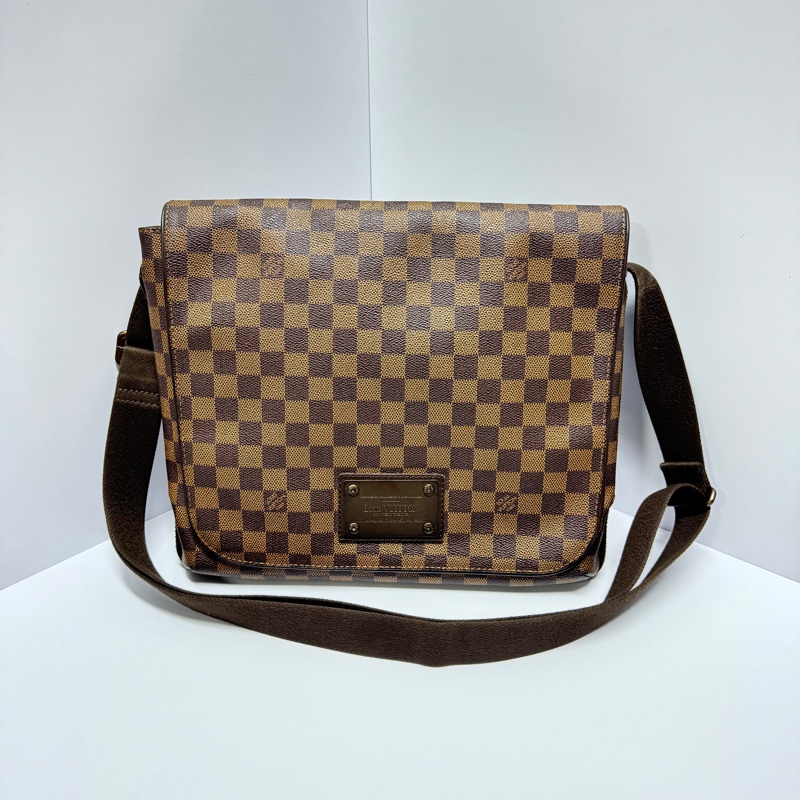 【超級新🆕】 LV Brooklyn 經典棋盤格 男女通用 斜背包（專櫃10.3萬）-4