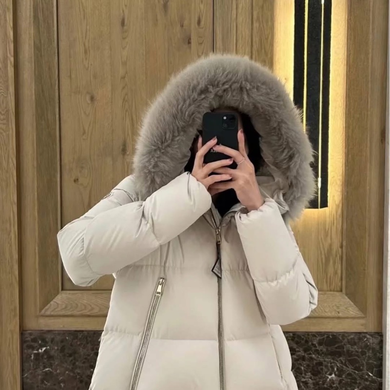 月光白羊毛領厚款Moncler 外套-8