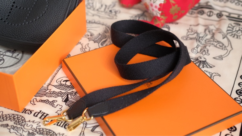 全配 Hermes mini evelyne 黑金-21