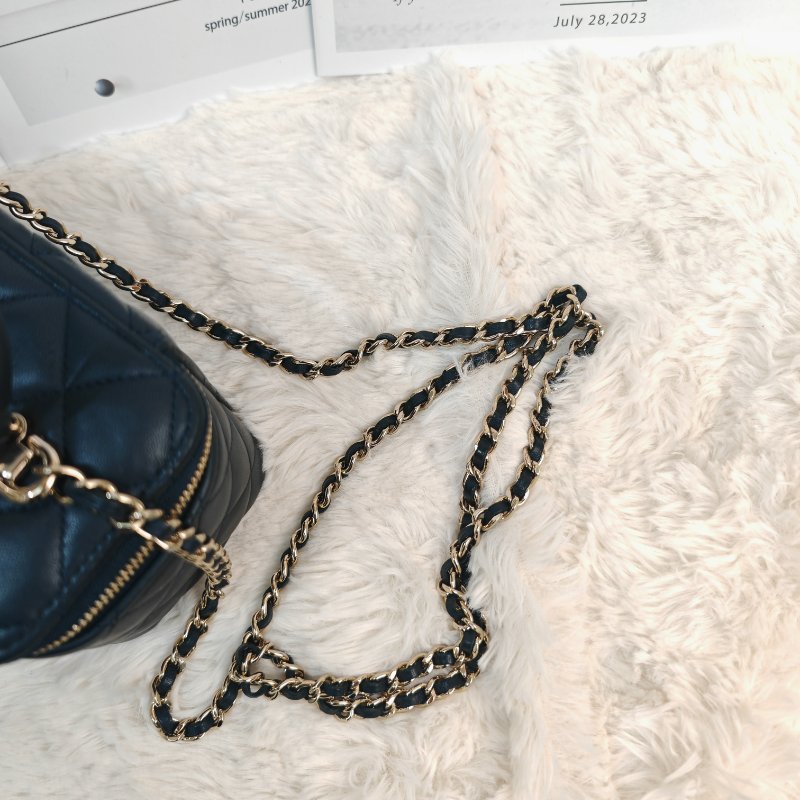 Chanel 手柄化妝盒包 午夜藍金扣 芯片款-3