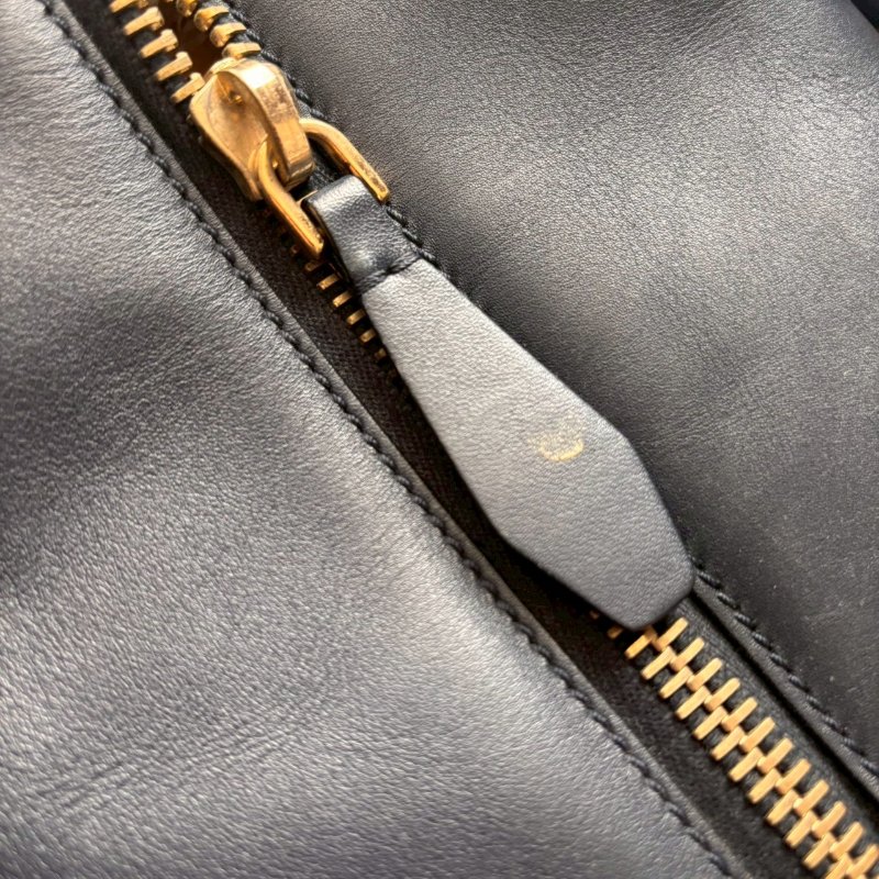 🎉89成新✨耐刮皮革‼️全往最低 TODS 深藍拼紅色手提包-9