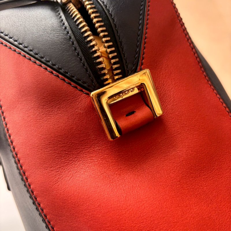 🎉89成新✨耐刮皮革‼️全往最低 TODS 深藍拼紅色手提包-14