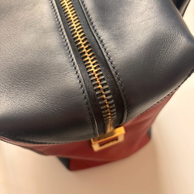 🎉89成新✨耐刮皮革‼️全往最低 TODS 深藍拼紅色手提包-16