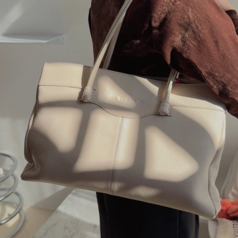 ‼️皮革超軟✨全往最低價 Tods 米白皮革肩背包(後有實背照)-3