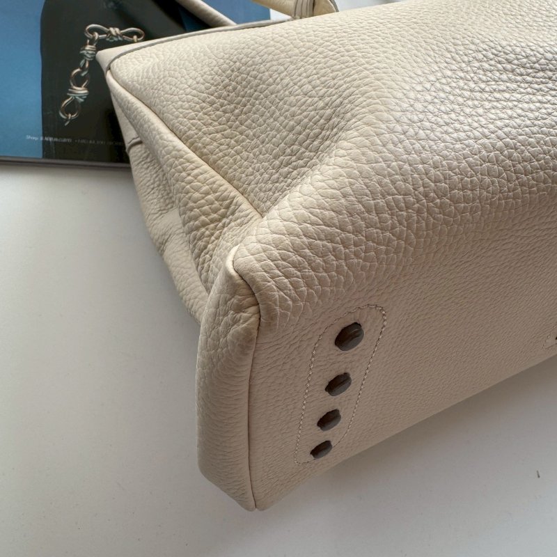 ‼️皮革超軟✨全往最低價 Tods 米白皮革肩背包(後有實背照)-6