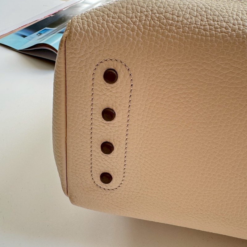 ‼️皮革超軟✨全往最低價 Tods 米白皮革肩背包(後有實背照)-9