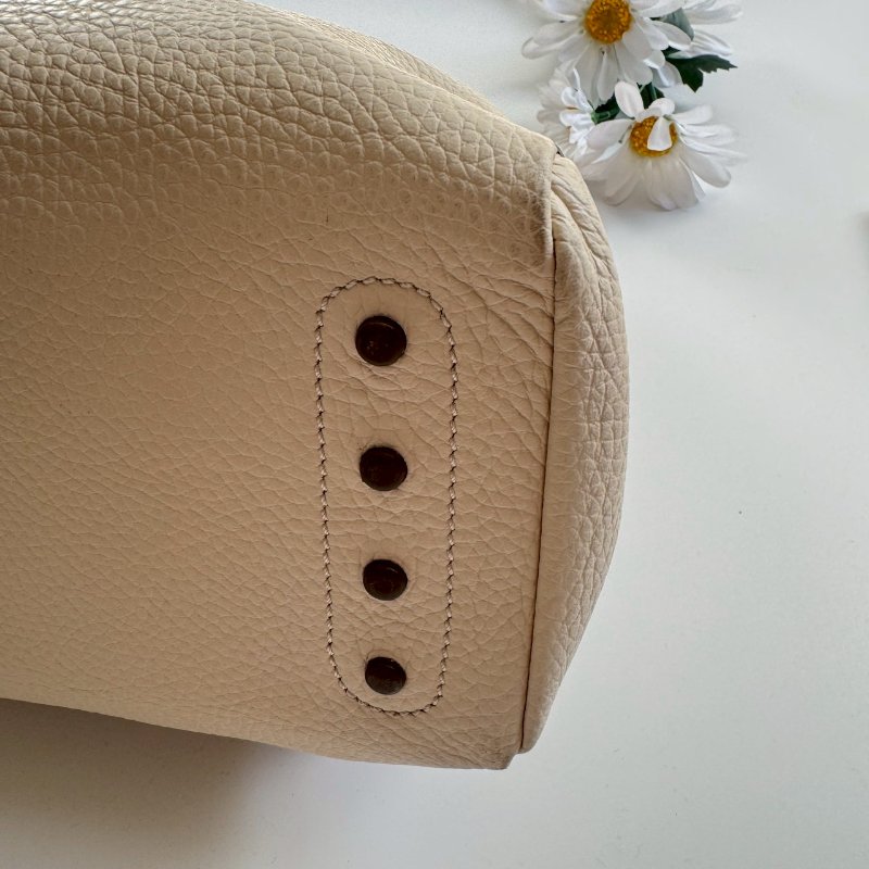 ‼️皮革超軟✨全往最低價 Tods 米白皮革肩背包(後有實背照)-10