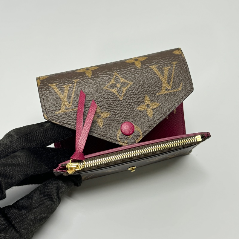 【全新閒置品🎁】 LV Victorine “晶片款” 經典老花 短夾（專櫃24800）-7
