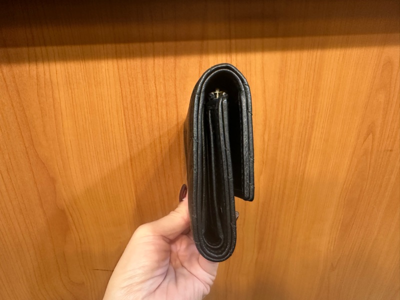 Gucci 黑牛皮金釦GG Marmont內6卡零錢袋三折短夾-2
