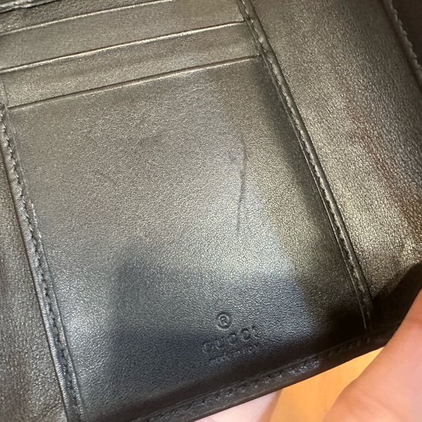 Gucci 黑牛皮金釦GG Marmont內6卡零錢袋三折短夾-7