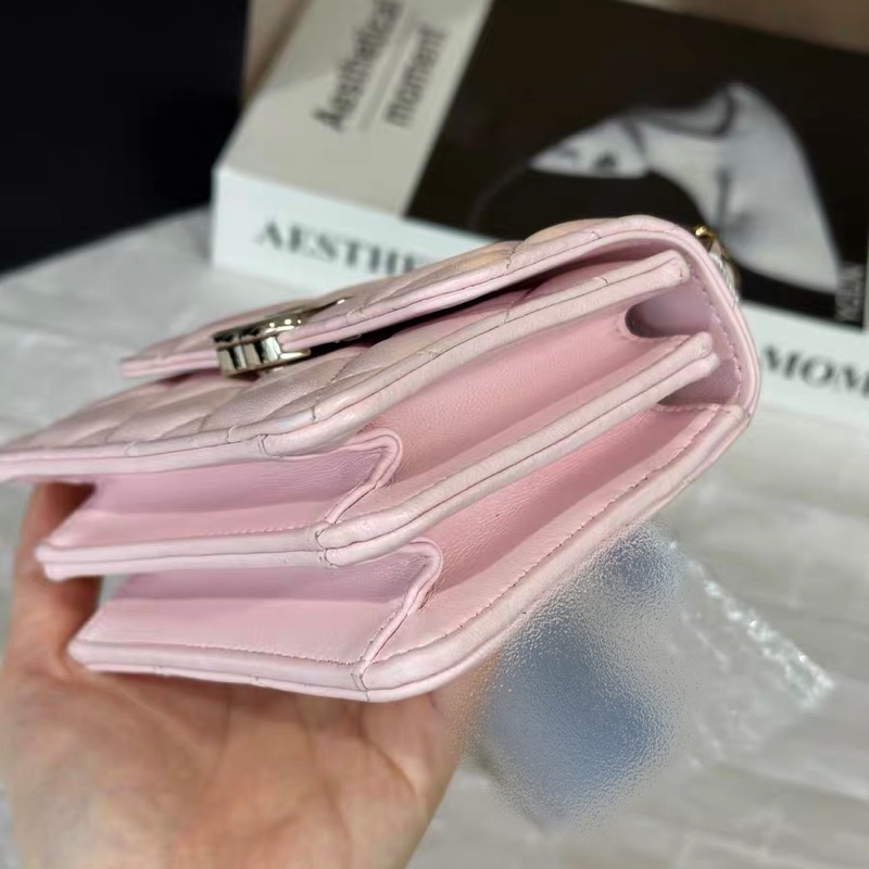 【全網最低價】 Chanel 22s 粉色琺瑯小廢包 99新-9