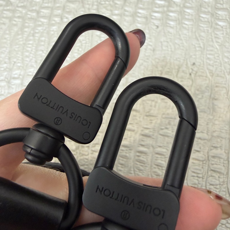 LV 黑牛皮壓紋黑釦Steamer斜背包M23742-14