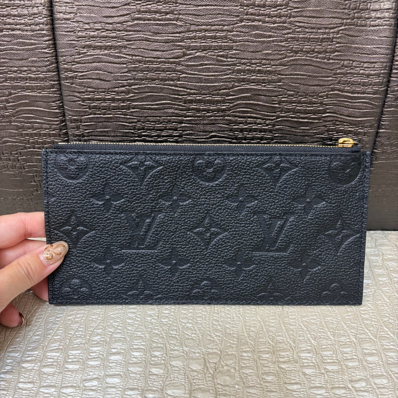 LV 黑牛皮壓紋三合一鏈包M64064-9