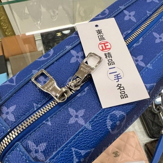 東區正精品㊣ LV SOFT TRUNK M45430 限量藍色字紋雲朵硬箱造型銀鍊金屬斜背包 RZ5148-5
