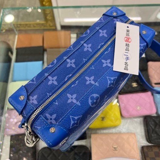 東區正精品㊣ LV SOFT TRUNK M45430 限量藍色字紋雲朵硬箱造型銀鍊金屬斜背包 RZ5148-6