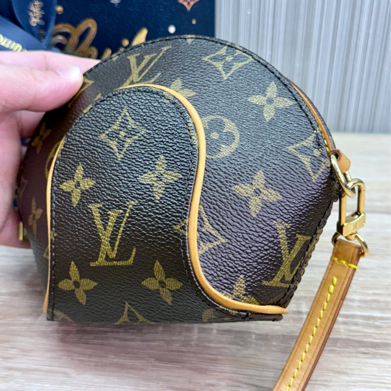 LV M51129 ELLIPSE 老花貝殼拉鍊手拿包化妝包晚宴包-6