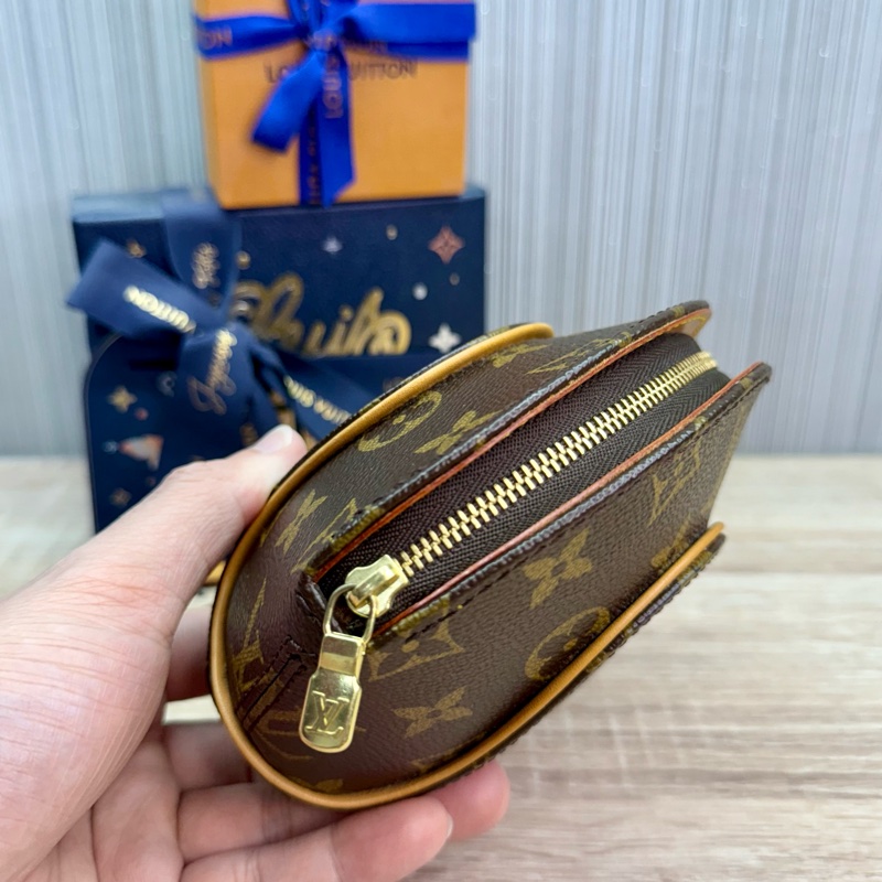LV M51129 ELLIPSE 老花貝殼拉鍊手拿包化妝包晚宴包-12