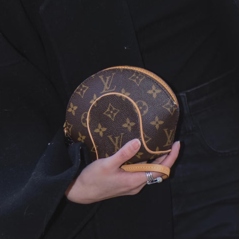 LV M51129 ELLIPSE 老花貝殼拉鍊手拿包化妝包晚宴包-22