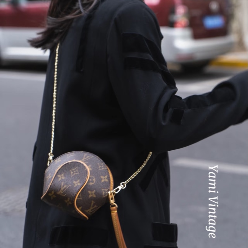 LV M51129 ELLIPSE 老花貝殼拉鍊手拿包化妝包晚宴包-23