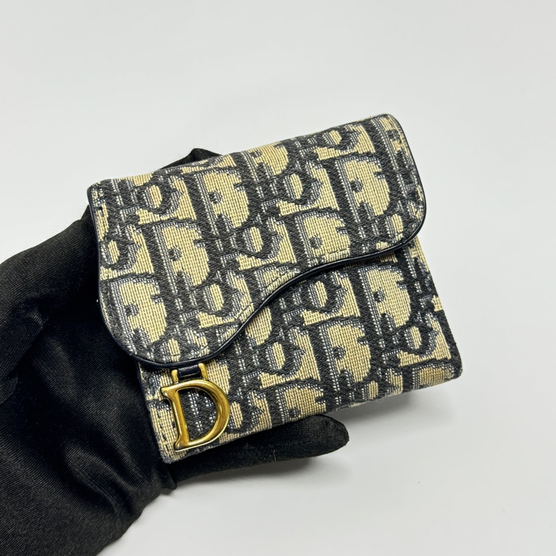 【全新品等級🎁】 Dior Saddle 經典老花短夾 (專櫃24000)-2