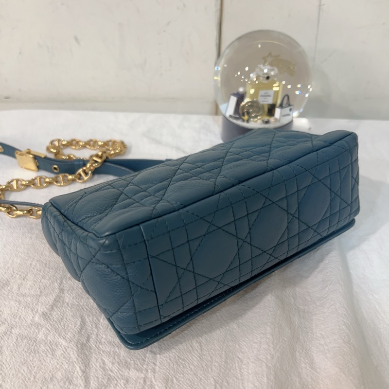 ෆ Dior Caro深海藍-10