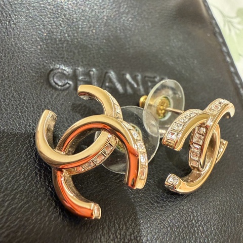 Chanel淡金經典大LOGO耳環