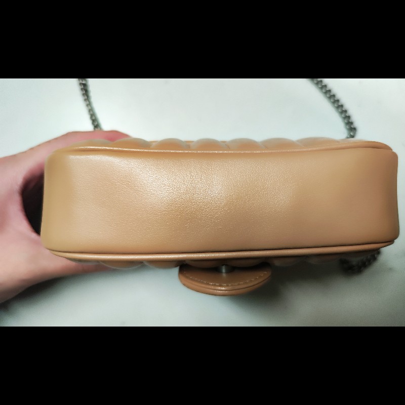 GUCCI GG Marmont小型絎縫肩揹包(玫瑰米色）-7