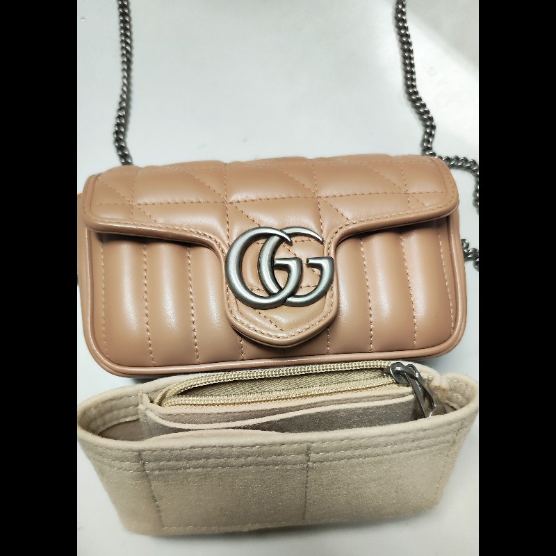 GUCCI GG Marmont小型絎縫肩揹包(玫瑰米色）-11