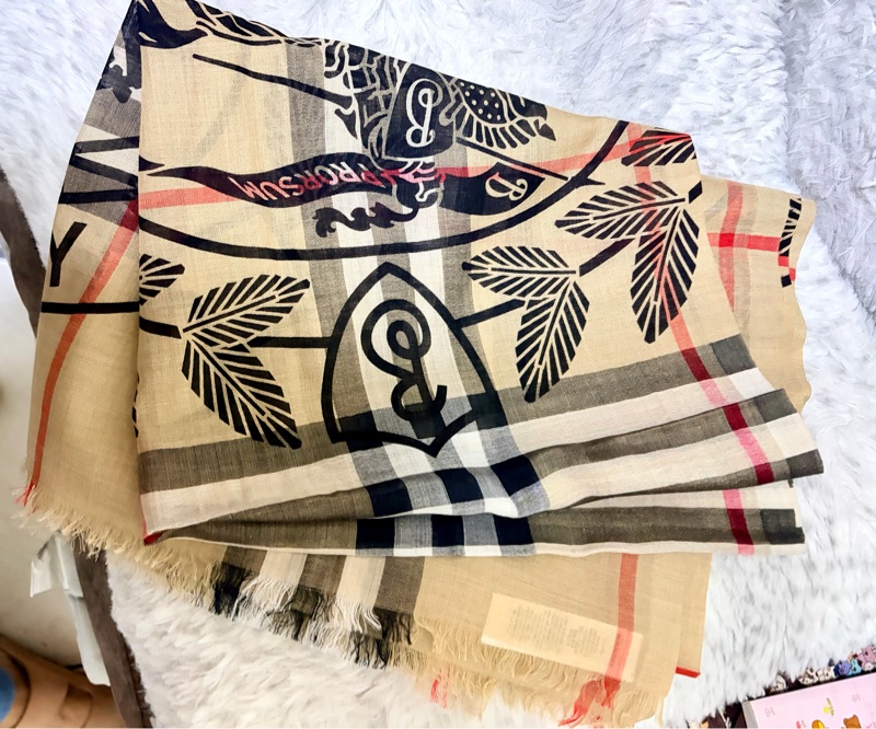 BURBERRY  經典格紋戰馬騎士圖徽羊毛混絲輕盈圍巾 220*70-2