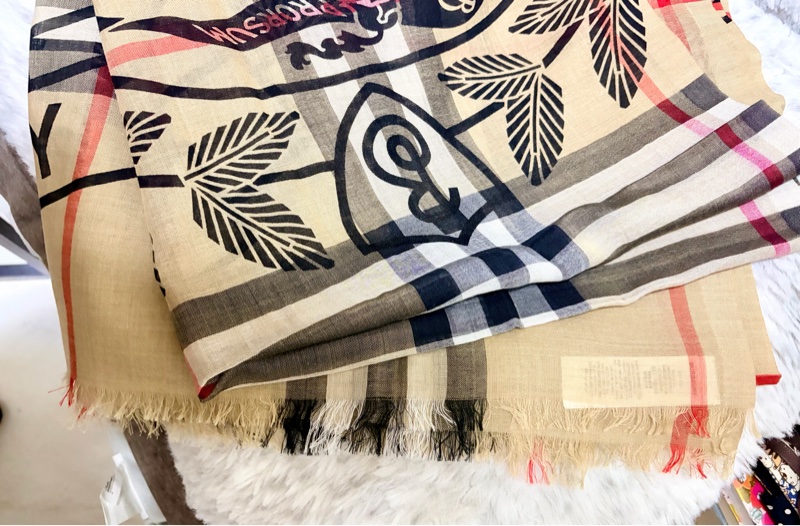 BURBERRY  經典格紋戰馬騎士圖徽羊毛混絲輕盈圍巾 220*70-3