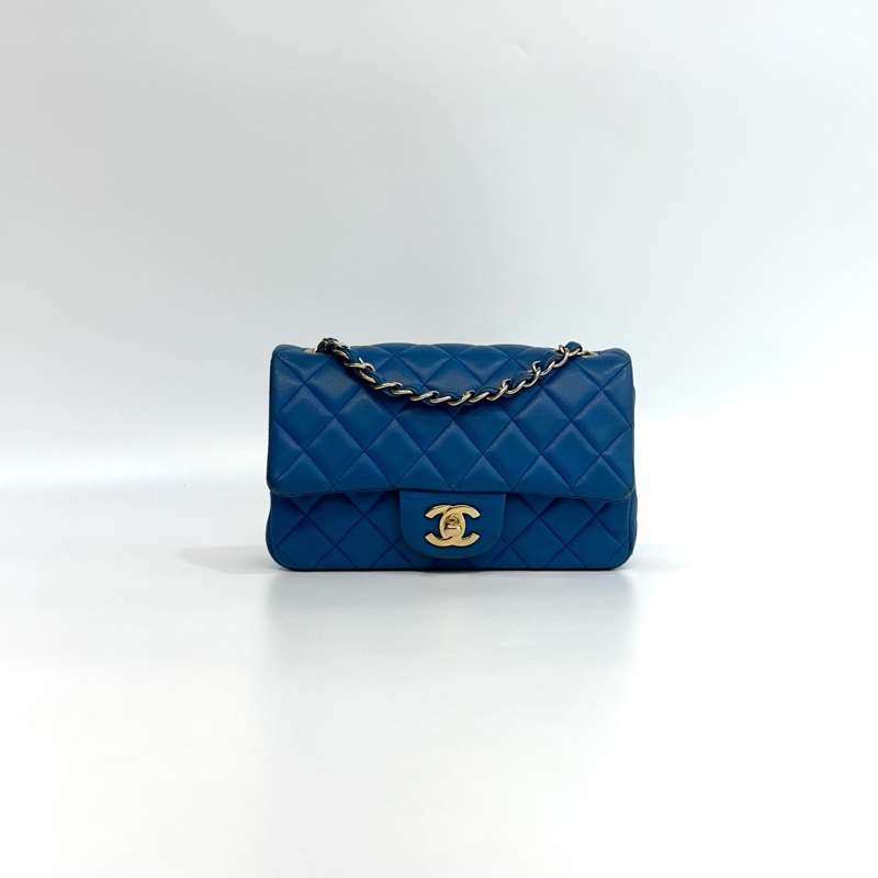 💙香奈兒coco20CHANEL藍色羊皮金釦CF20口蓋包A69900-2