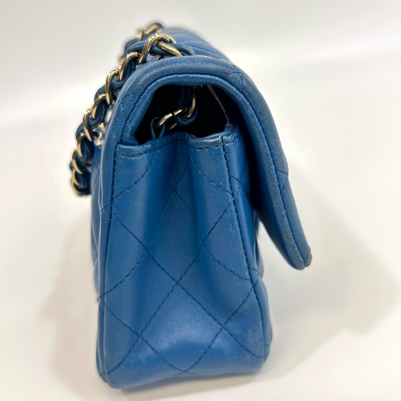 💙香奈兒coco20CHANEL藍色羊皮金釦CF20口蓋包A69900-12