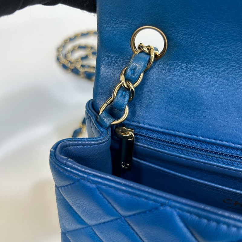 💙香奈兒coco20CHANEL藍色羊皮金釦CF20口蓋包A69900-20