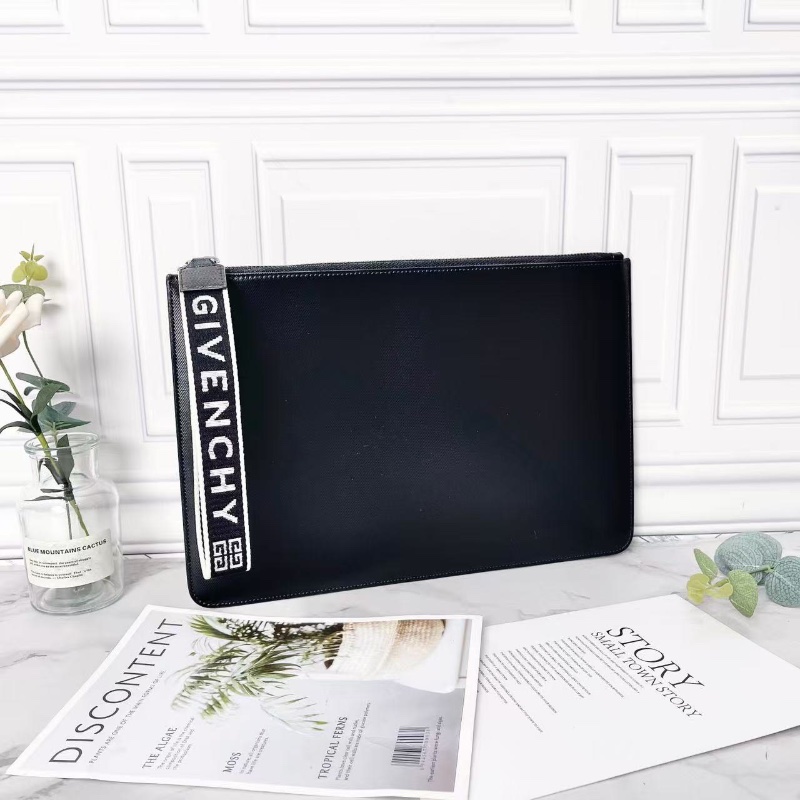 Givenchy 黑色字母手拿包30*20  98新配件塵袋-4