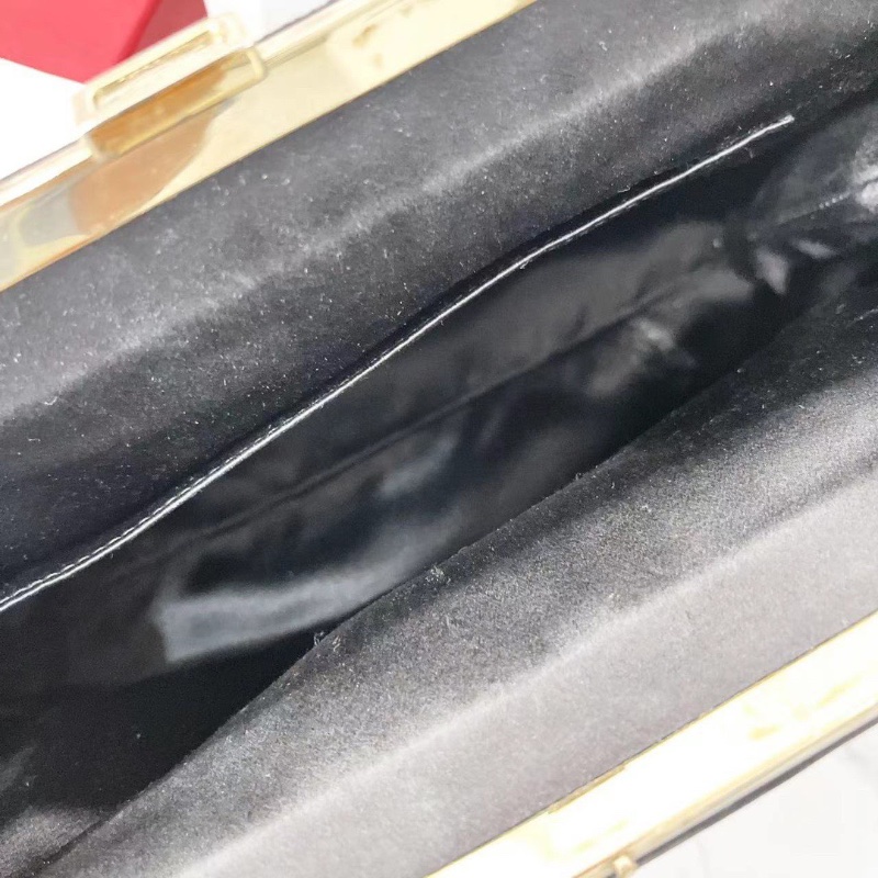 RV黑色緞面水鑽肩背晚宴包32*21 98新配件盒子塵袋-2