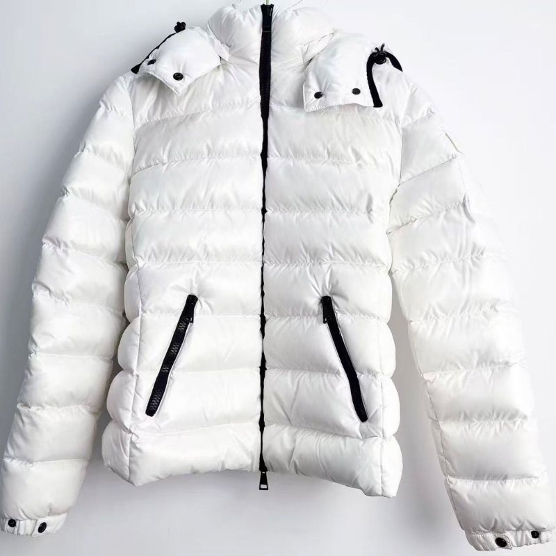 Moncler Bady 乳白色刺繡徽標logo短款鵝絨雪山羽絨外套 2碼,衣長57cm,胸圍94cm 98新配件塵袋-1