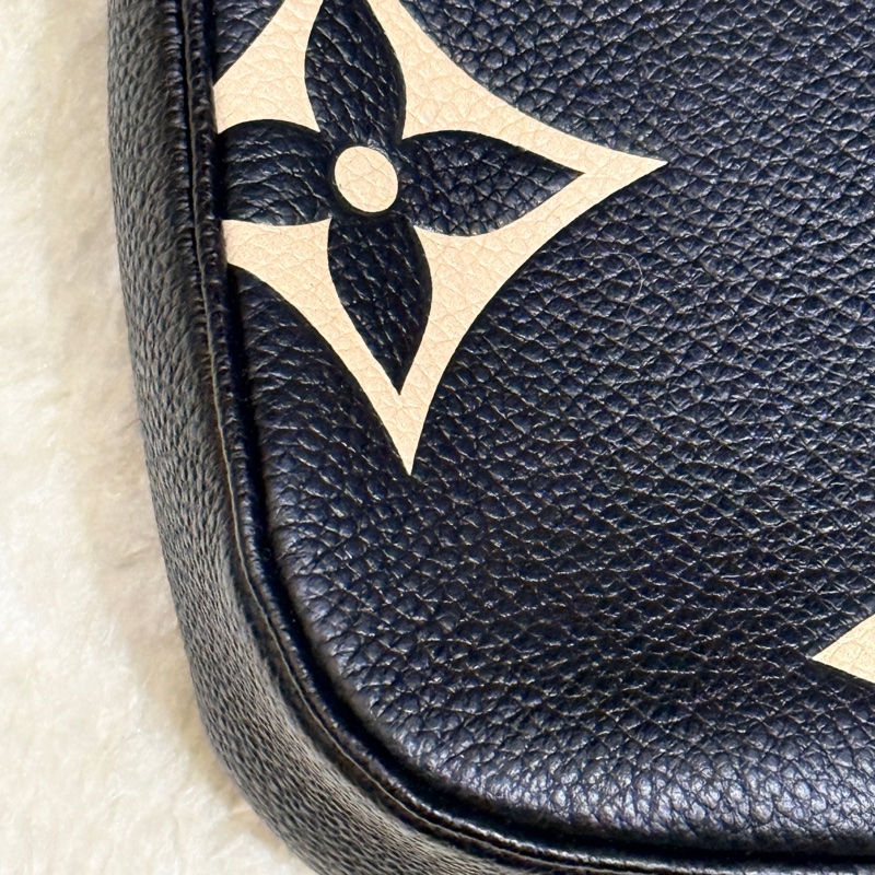 未使用品✨LV牛皮印花 雙色 黑白 斜背包 揹帶可調長度 可拆卸-11