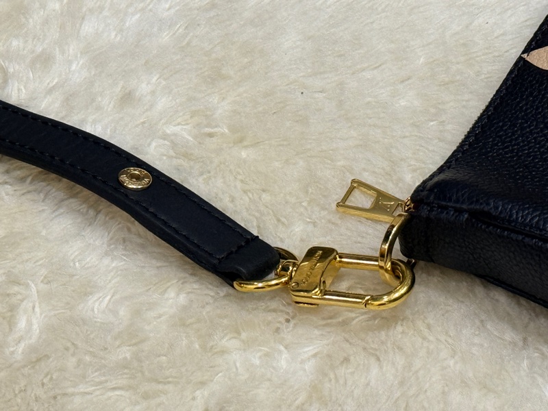 未使用品✨LV牛皮印花 雙色 黑白 斜背包 揹帶可調長度 可拆卸-14