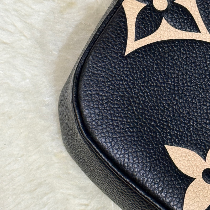 未使用品✨LV牛皮印花 雙色 黑白 斜背包 揹帶可調長度 可拆卸-23