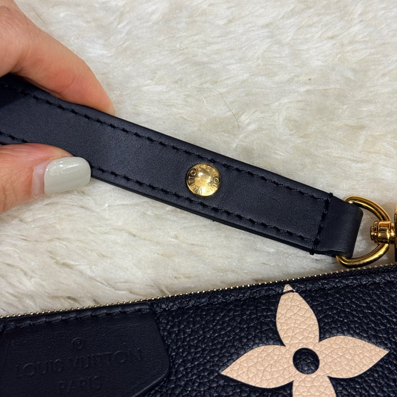 未使用品✨LV牛皮印花 雙色 黑白 斜背包 揹帶可調長度 可拆卸-37