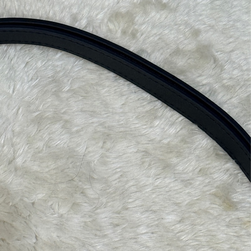 未使用品✨LV牛皮印花 雙色 黑白 斜背包 揹帶可調長度 可拆卸-42